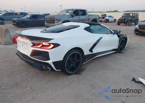 2021 Chevrolet Corvette Stingray Rwd 1Lt from USA, damaged, VIN 1G1YA2D45M5111637